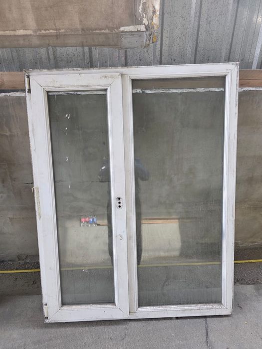 Продам окна б/у звоните уточняйте цены .