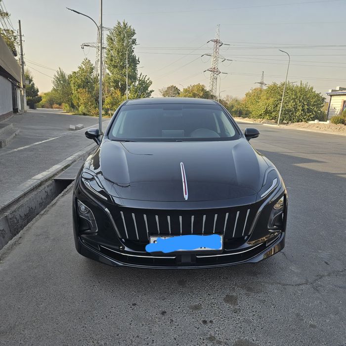 Hongqi eq5 мошинаси сотилади