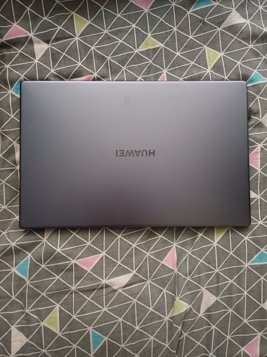 Продам ноутбук Huawei matebook D 14,модель BoDe-WDH9.