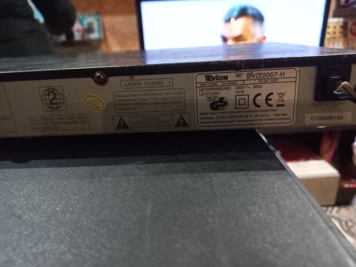 Disponibile dvd , tevion ; video Samsung; multicompact disc player  PD