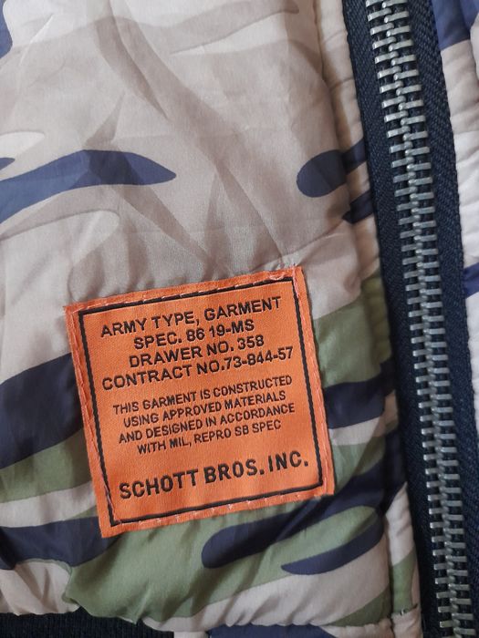 SCHOTT USA мъжки двулицев бомбър M- L размер.