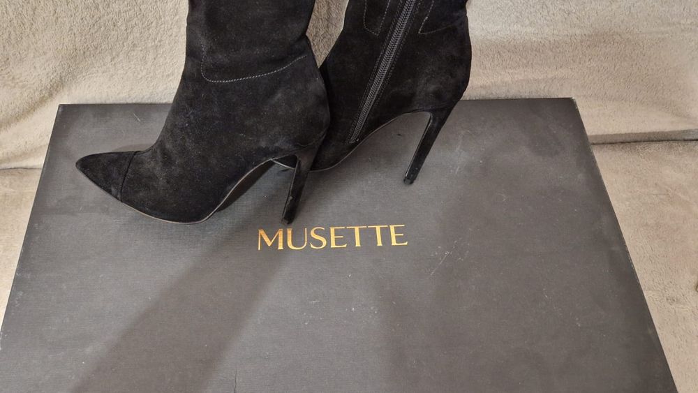 Vând cizme lungi Musette mărime 35