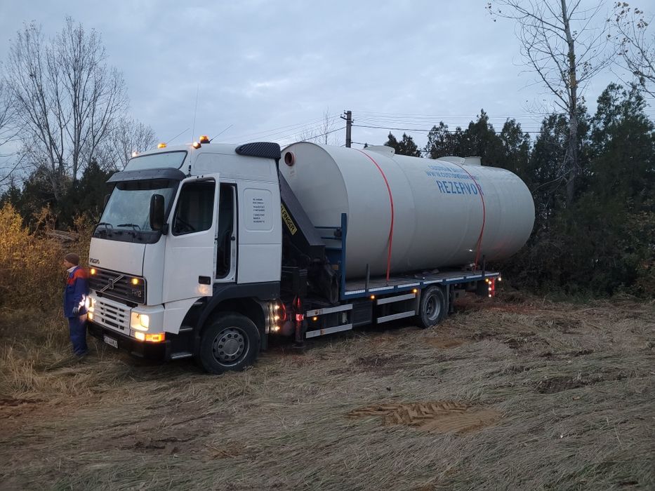 Inchiriez camion cu macara