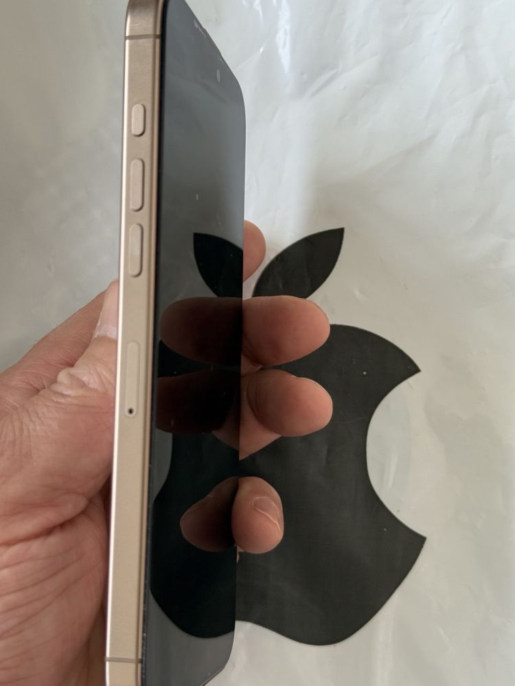 iPhone 16 pro max с гарантией