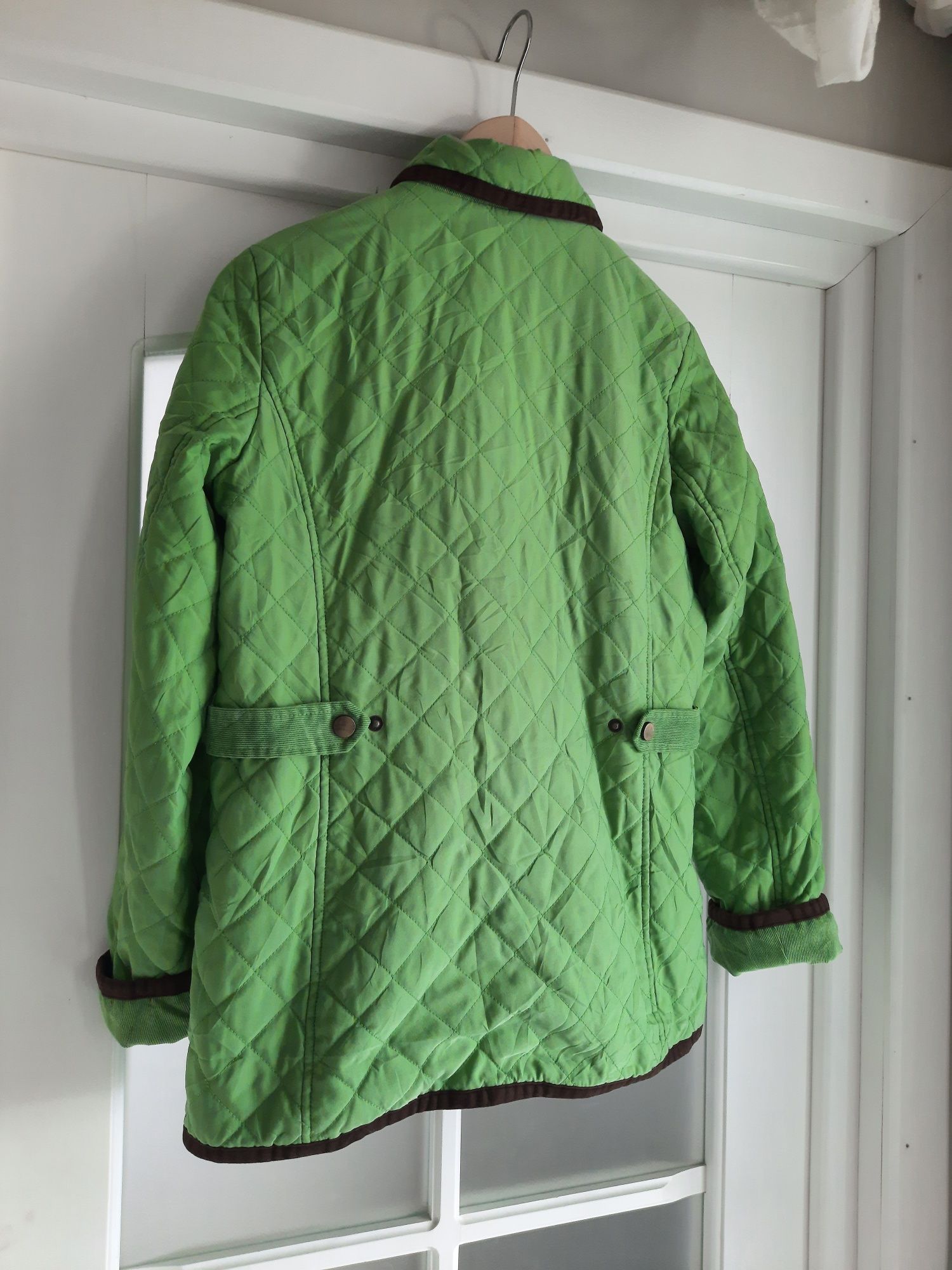 Cămasa Zara și jacheta verde