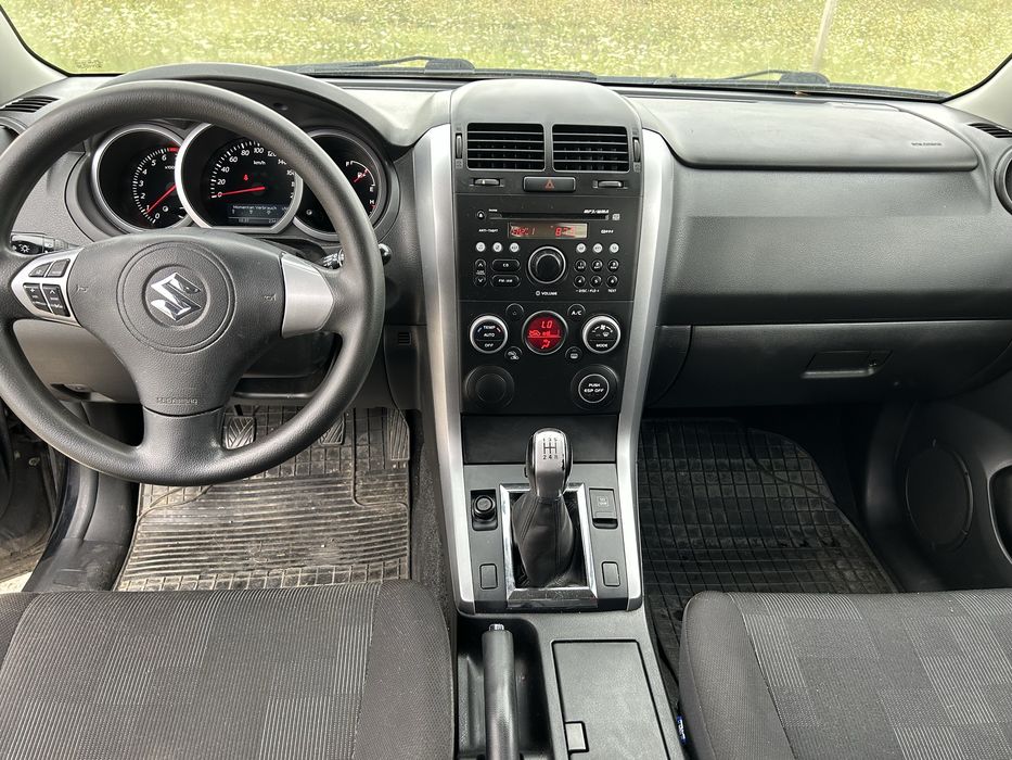 Suzuki Grand Vitara 1,6 Benzina  2010 TOP