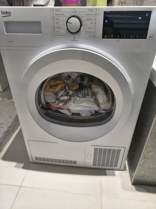 Uscător rufe Beko 9 kg prin condensare.