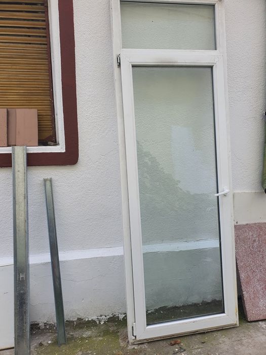 Vând ușă termopan