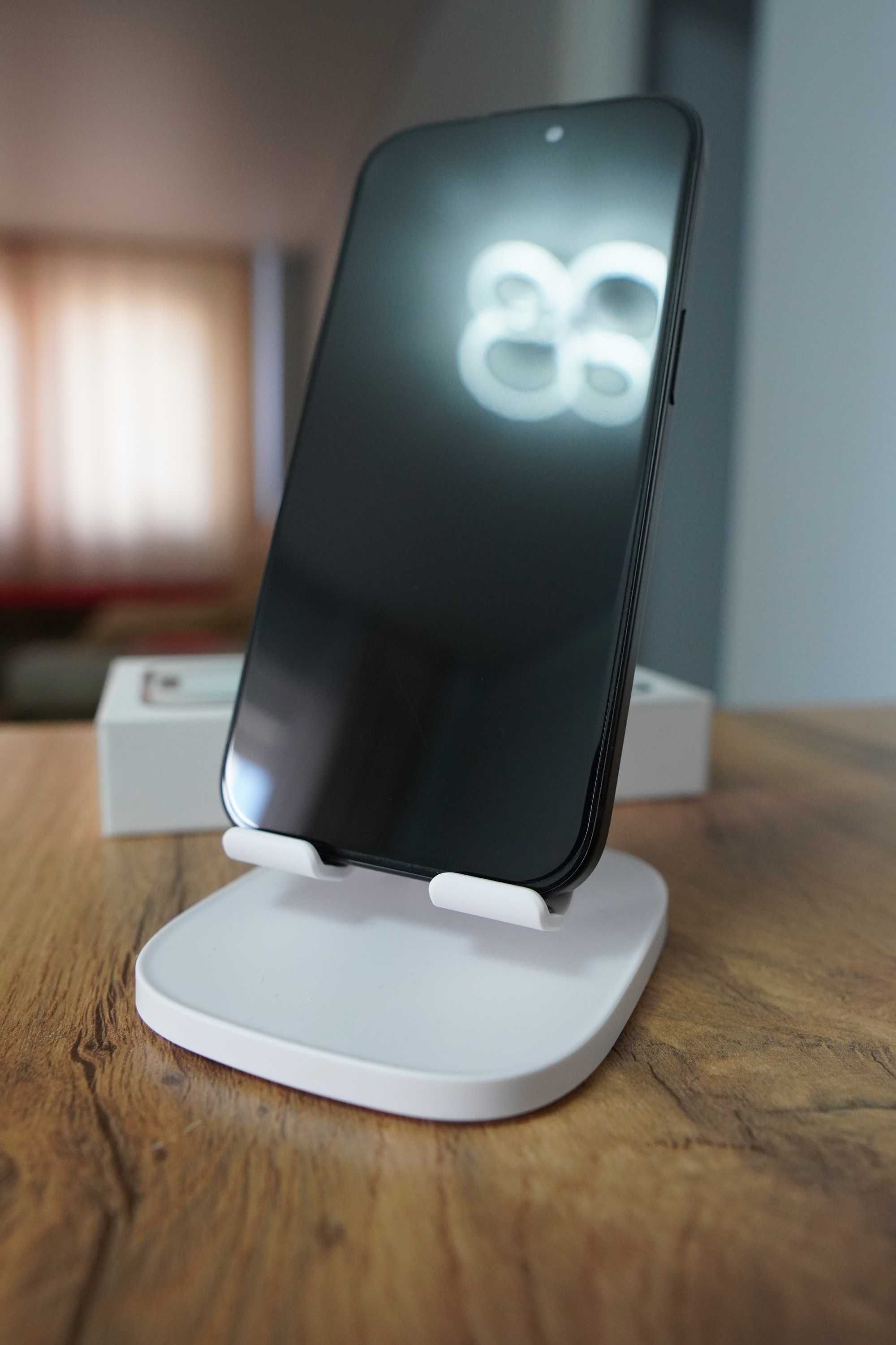 iPhone 15, в пользовании с конца июня 2024, 100% акум, 59 циклов
