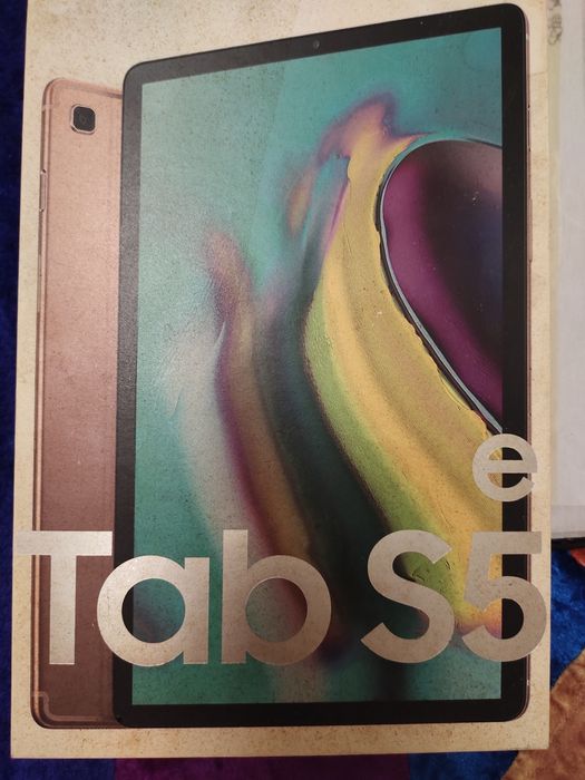 Продается планшет Tab S5e