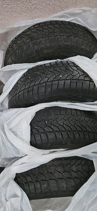 195/65/15 uniroyal winterexpert dot 2422  6.59 mm протектор 4 броя