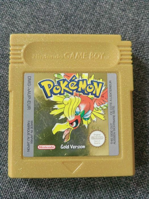 Nintendo Game Boy Advance + Pokemon Gold version original (rar)
