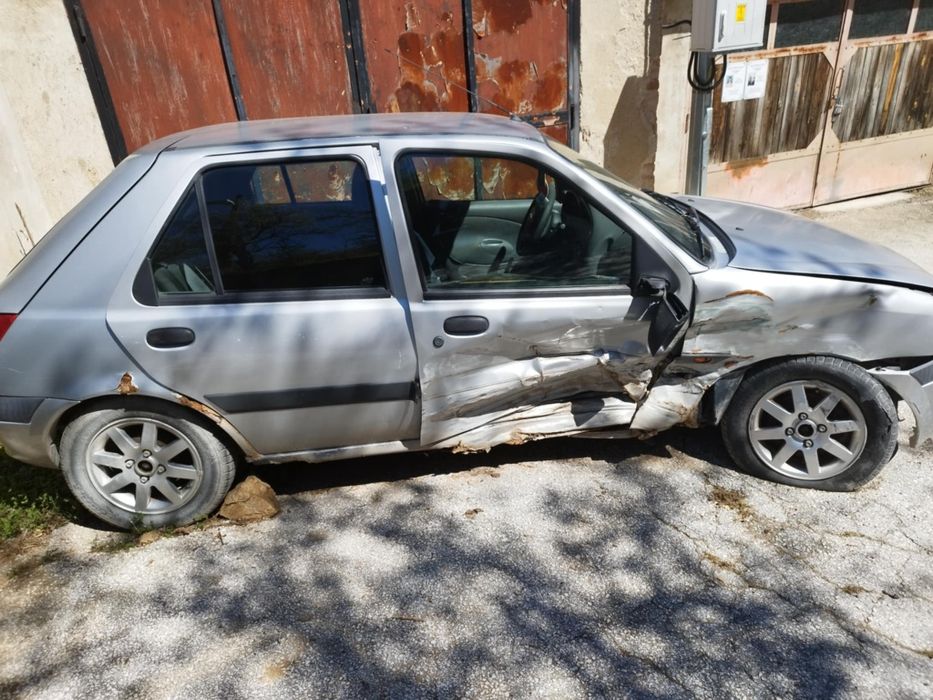 Ford Fiesta 1.3 бензин на части