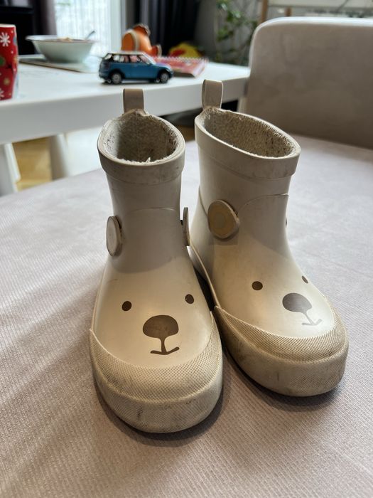 Продавам гумени ботуши
