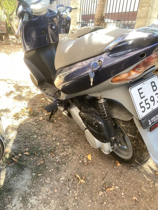 3 броя скутер Aprilia Leonardo 150 за 1500лв