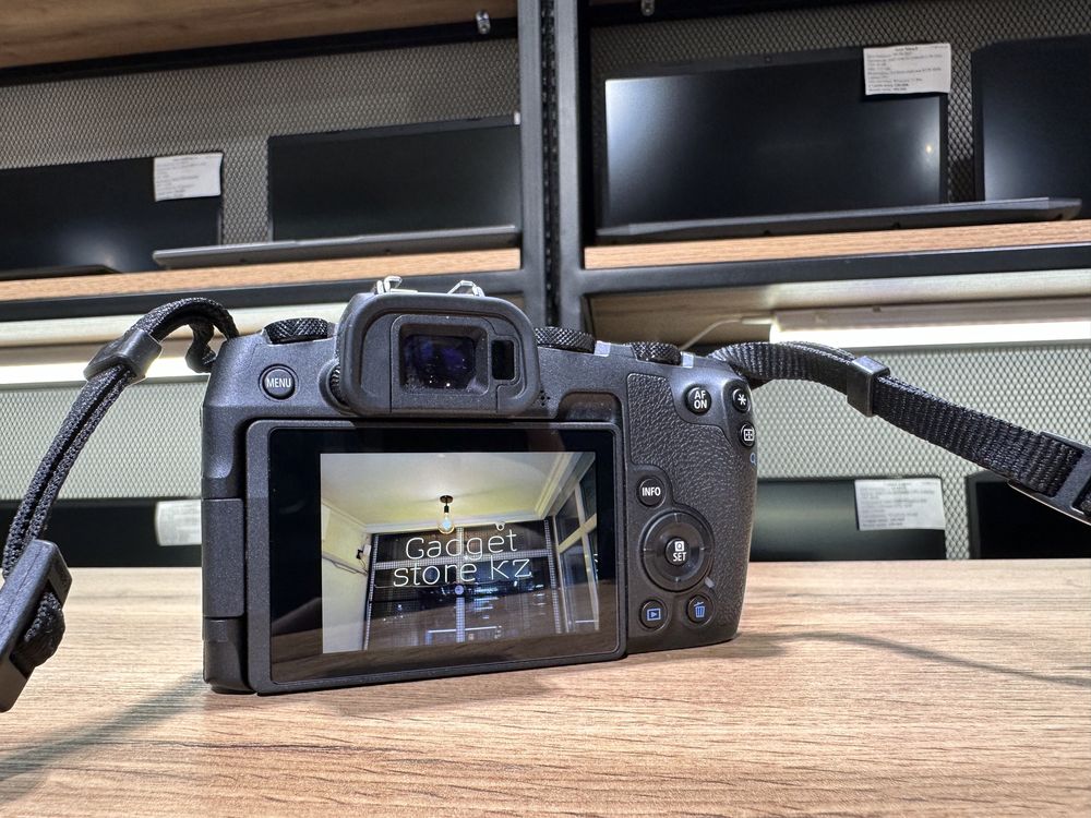 Фотоаппарат Canon EOS RP Kit, 8017/А10