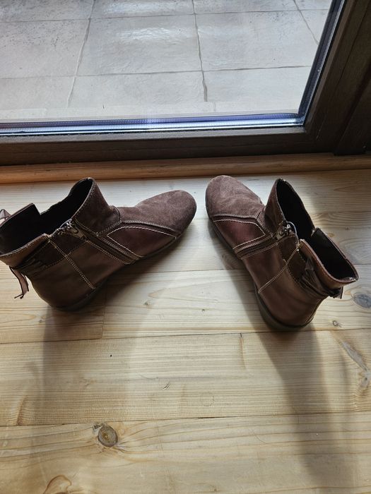 Cizme noi,culoare maro, din piele ,model unicat