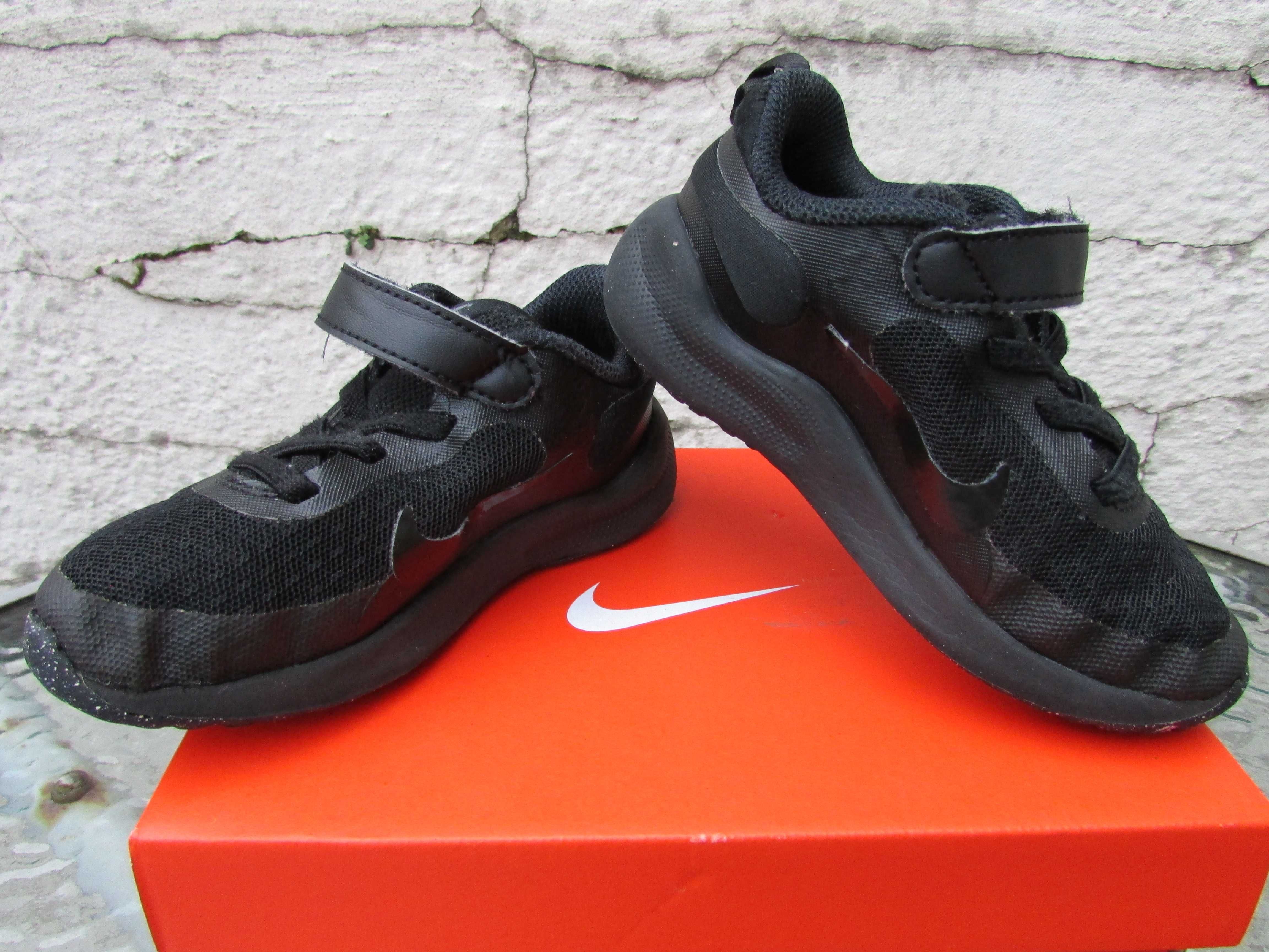 Детски маратонки Nike Revolution 7