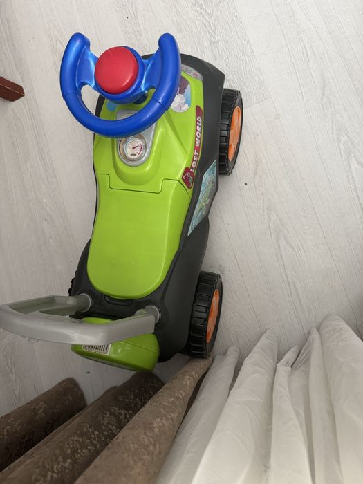 Толокар машинка