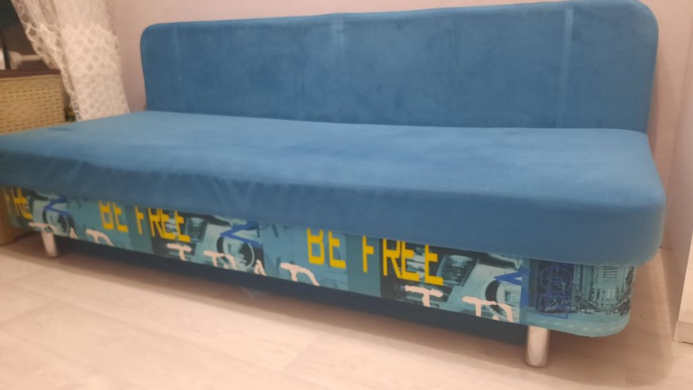 Продается диван в отличном состоянии