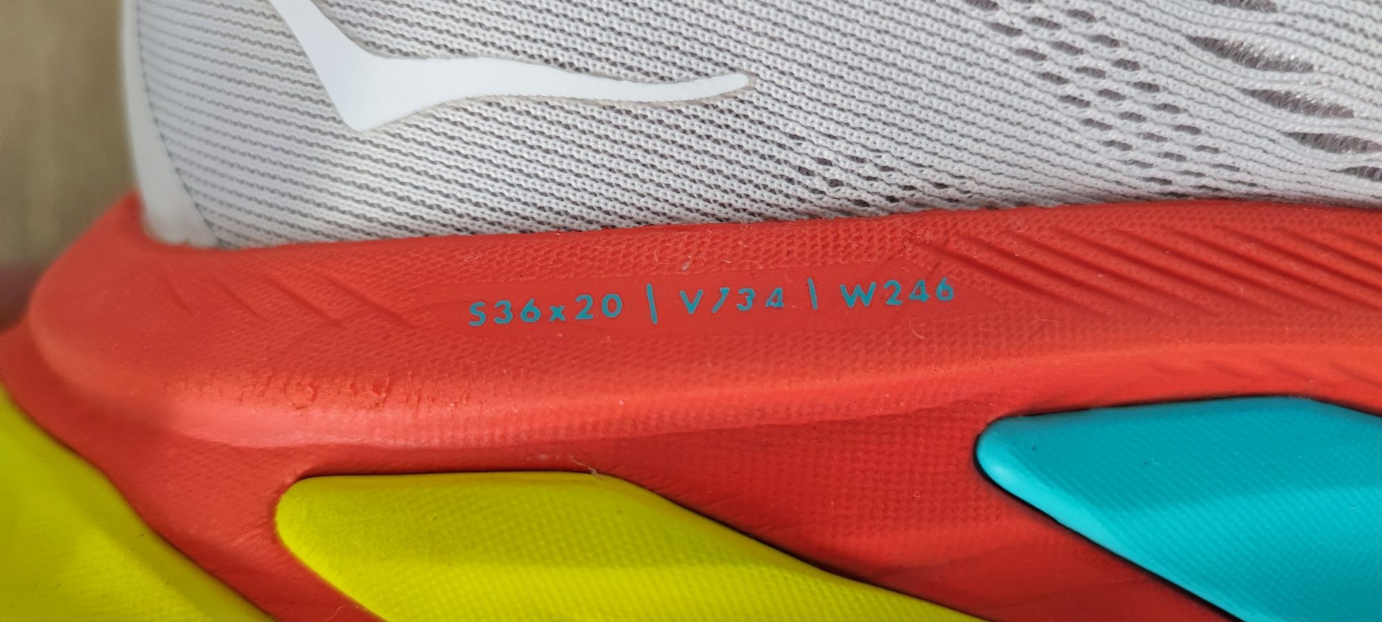 Hoka One One Clifton edge M номер 45 1/3