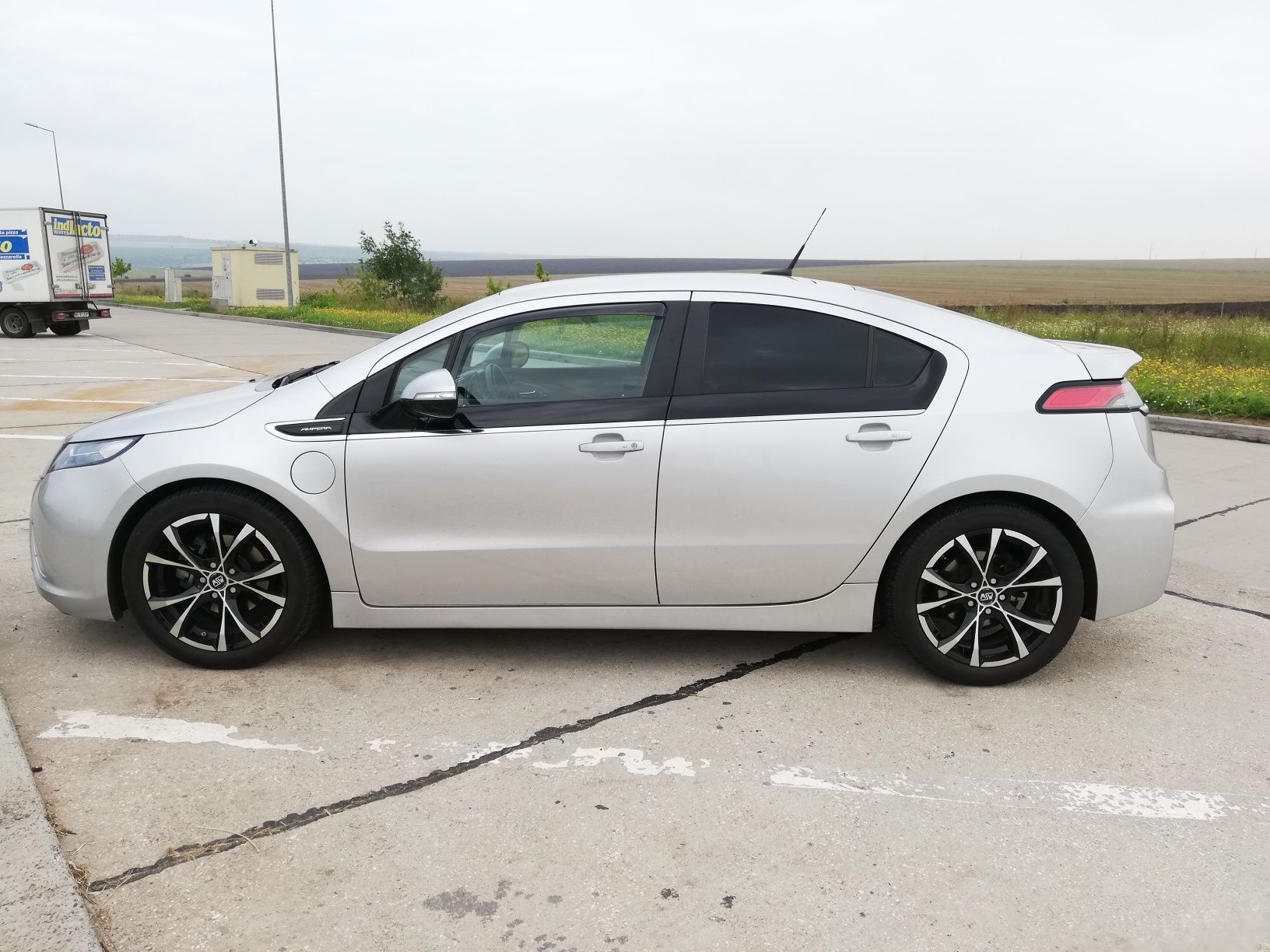 Opel Ampera plug in hibrid gpl