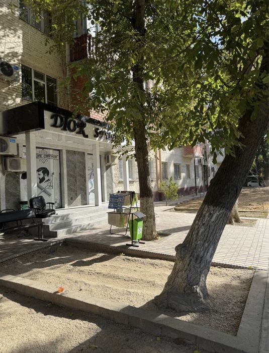 Продается 1 линия  Не жилое , Самарканд Дарвоза , коммерческое офис