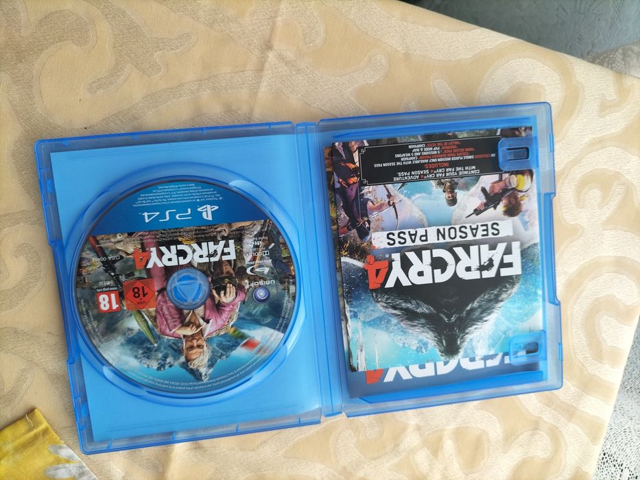 Vând far cry 4 joc aventură foarte realistic