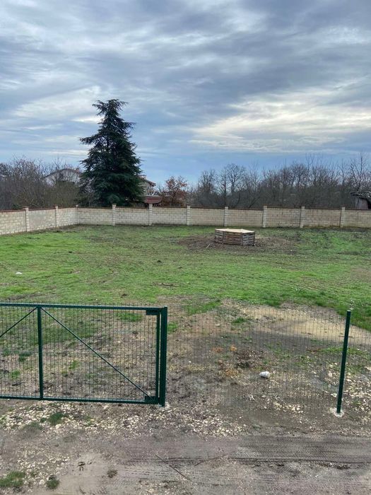 Продава парцел в м-ст  Перчемлията град Варна