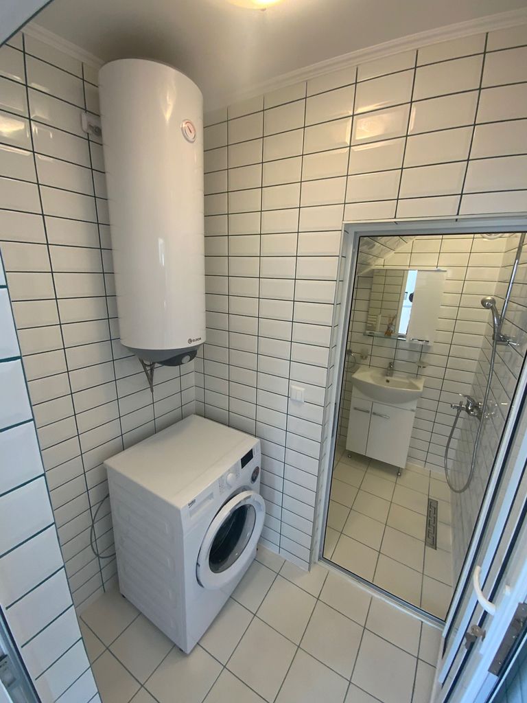 Продава се Къща в Добрич, в.з. Лозята - 140 кв.м за 2500 €/кв.м - Снимка #7
