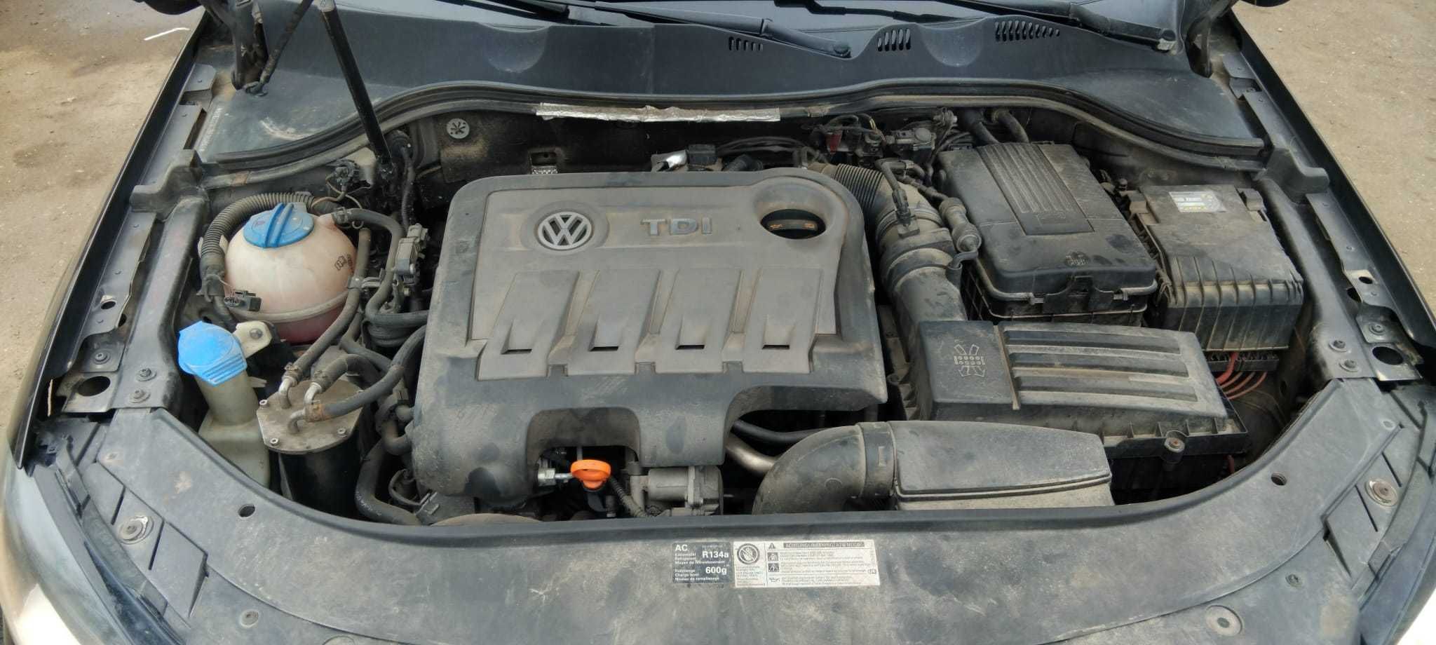 Dezmembrez Volkswagen Passat B7 2.0 TDi an 2010 cod motor CFFB