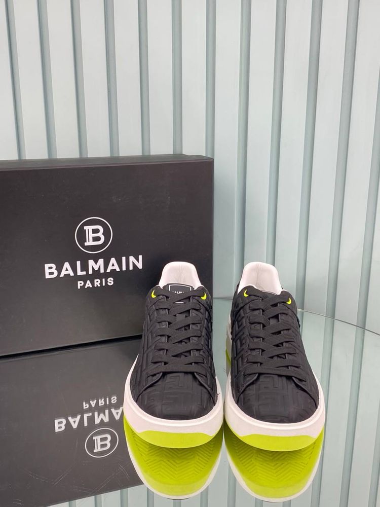 Adidasi balmain