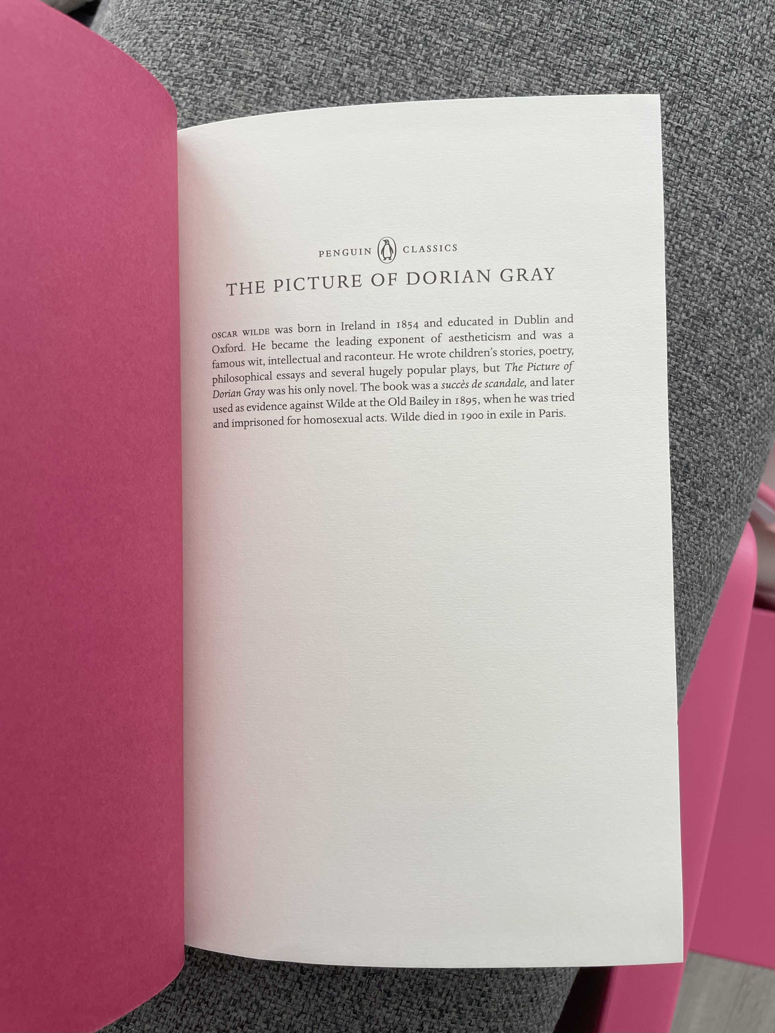 Книга на английски Oscar Wilde The picture of Dorian Gray