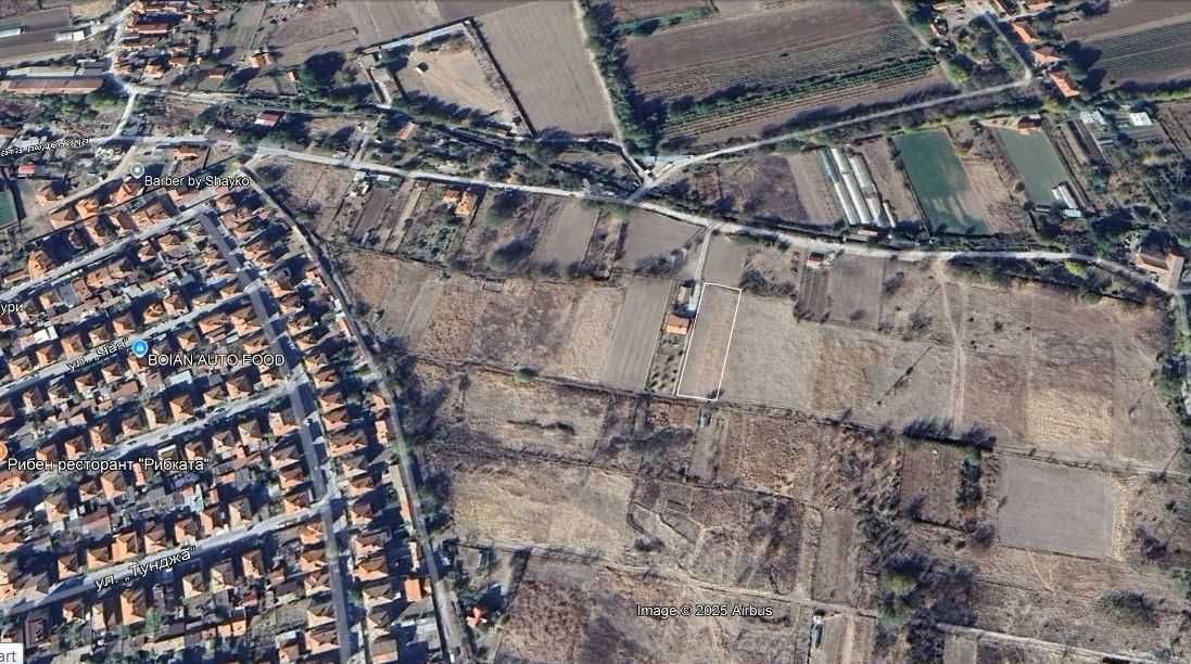 Имот за жилищно строителство до Месокомбината.