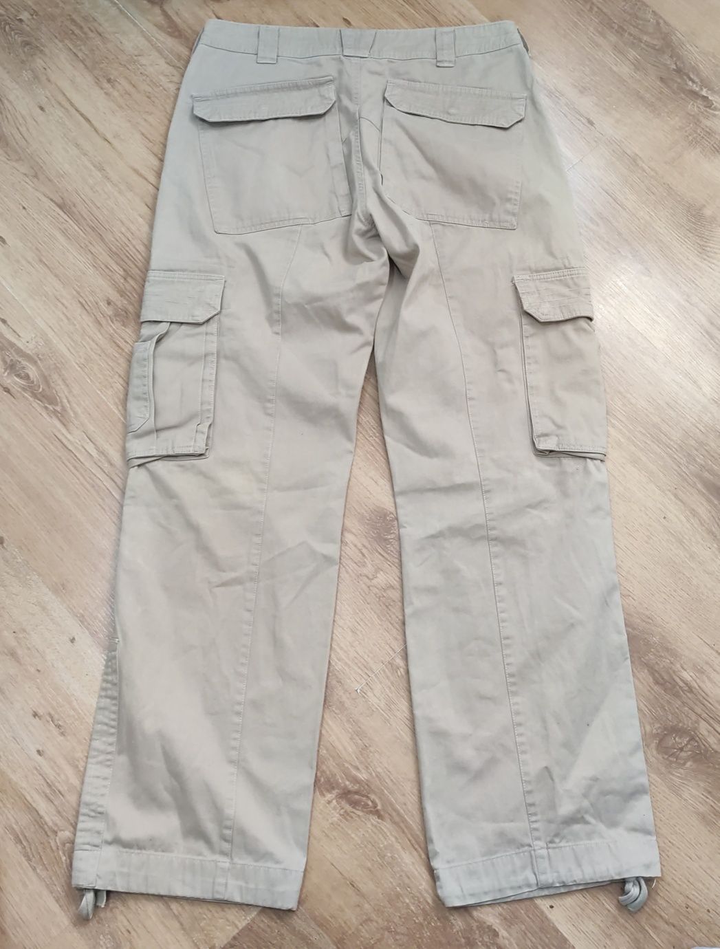 Pantaloni Army cargo mărimea L persoană mai înaltă