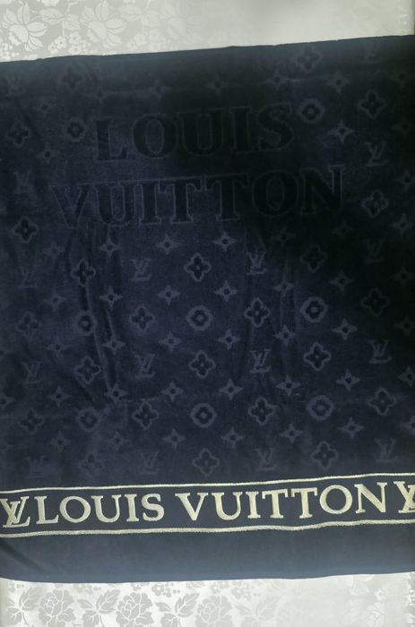LOUIS VUITTON-Комплект Кърпи.