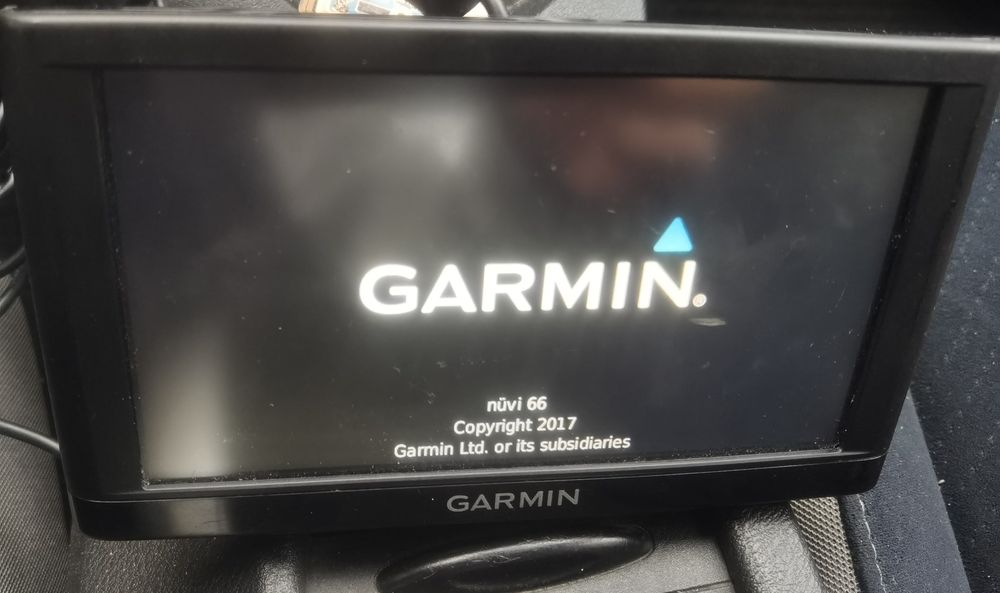 GPS Navigation Garmin Navigator Nuvi 66