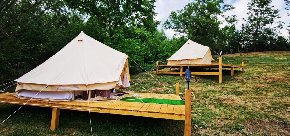 Cazare Cort si Casute A Glamping Camping Polovragi