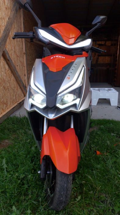 Vand scuter electric