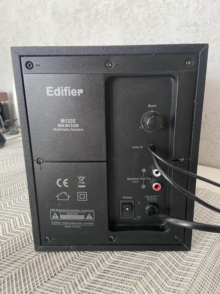 Буфер С Колони Edifier 2.1