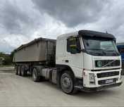 De vanzare cap tractor VOLVO FM cu bena SCHWARZMULLER