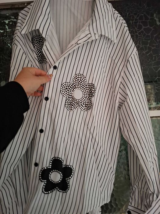 Продавам риза за 18 лева