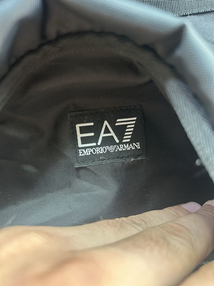 Чанта тип банан EA7