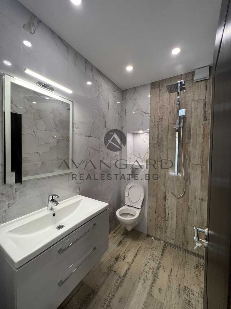 Продава се Двустаен апартамент в Пловдив, Изгрев - 50 кв.м за 1260 €/кв.м - Снимка #13