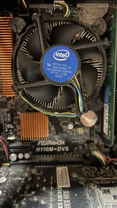 Настолен Компютър