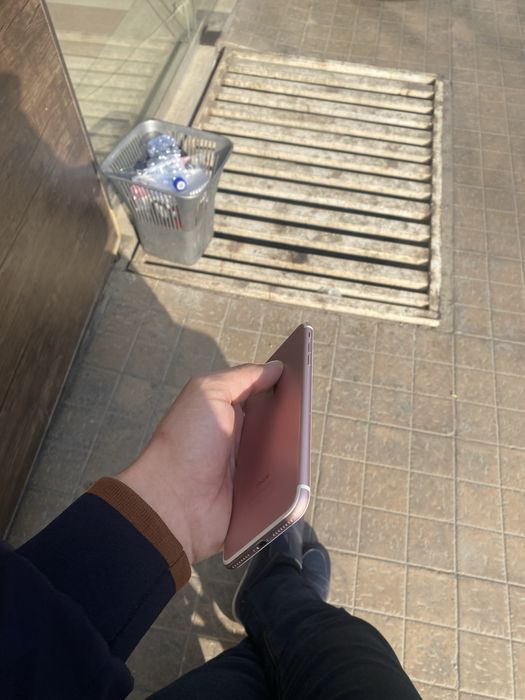 Iphone 7+ holati yaxshi iclodga tushgan