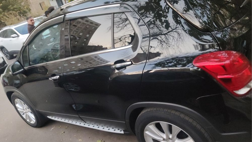 Продаю трекер 1 премьер