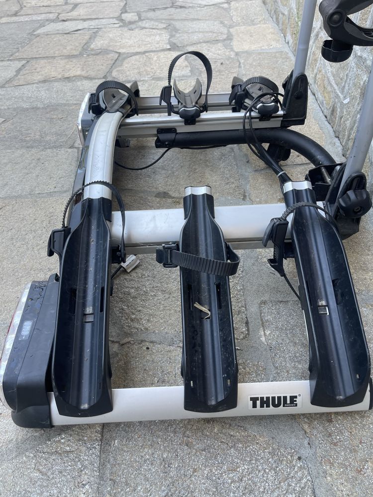 Багажници за три и за два велосипеда Thule