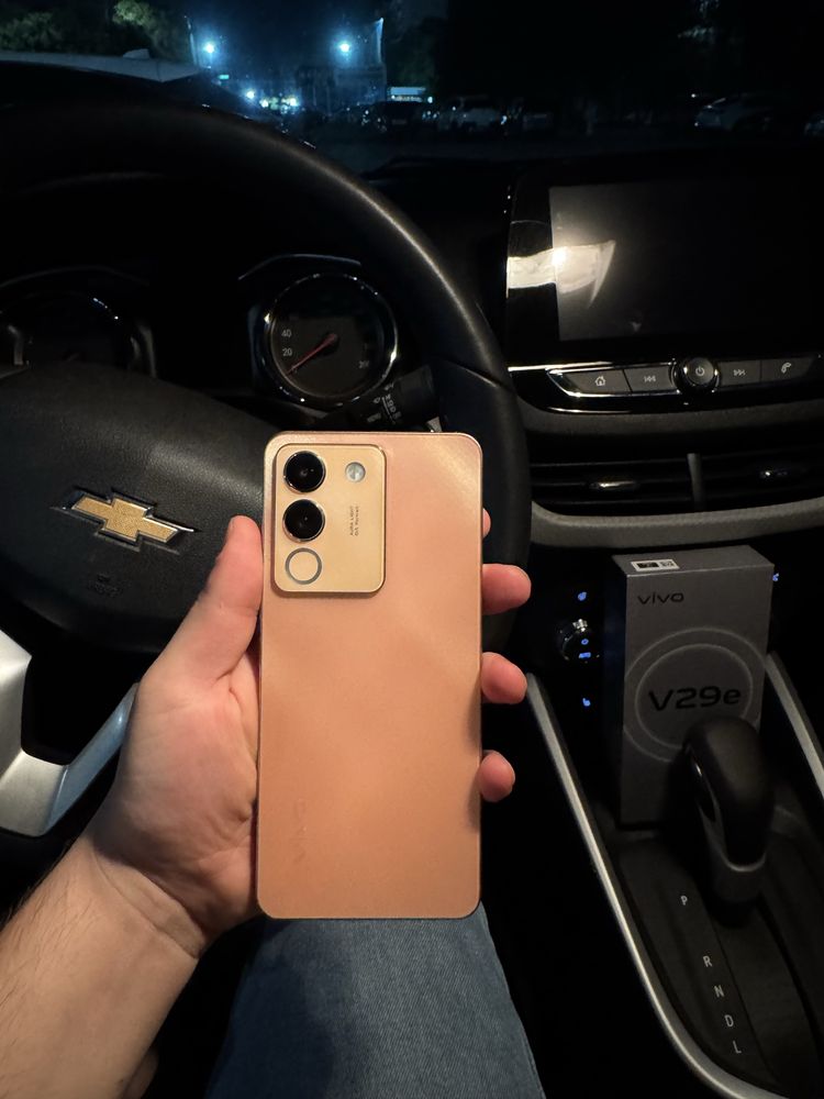 ViVo V29e sotiladi srocna