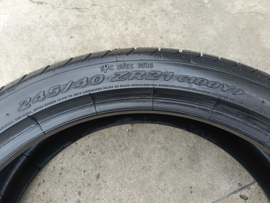 O anvelopa noua de vara 245 40 21 pirelli p zero